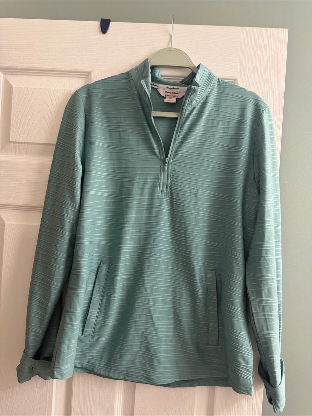 Tommy Bahama women’s Teal Quarter-Zip Performance Pullover